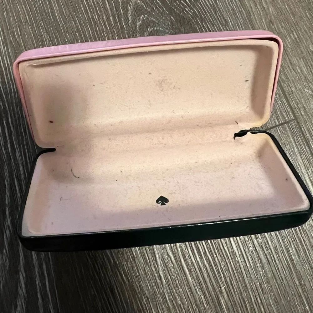 Kate Spade Glasses Case - Picture 3 of 3